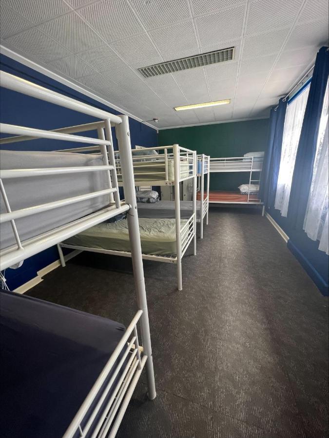 Хостел Port Adelaide Backpackers Экстерьер фото