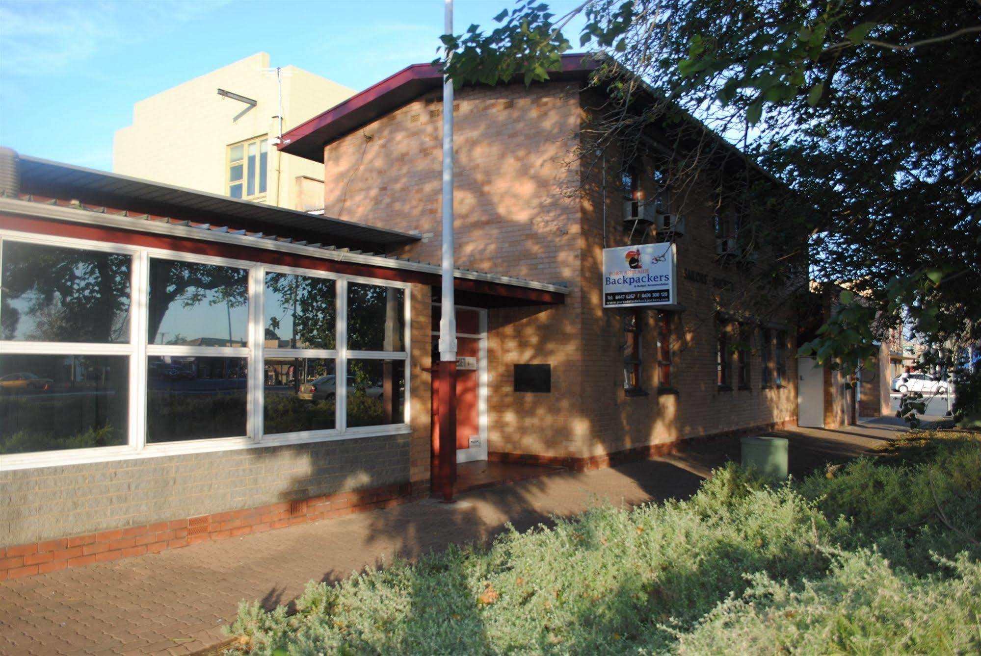 Хостел Port Adelaide Backpackers Экстерьер фото